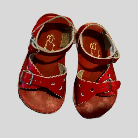 6T Sweetheart Red Salt Water Sandals - Picture 1 of 7